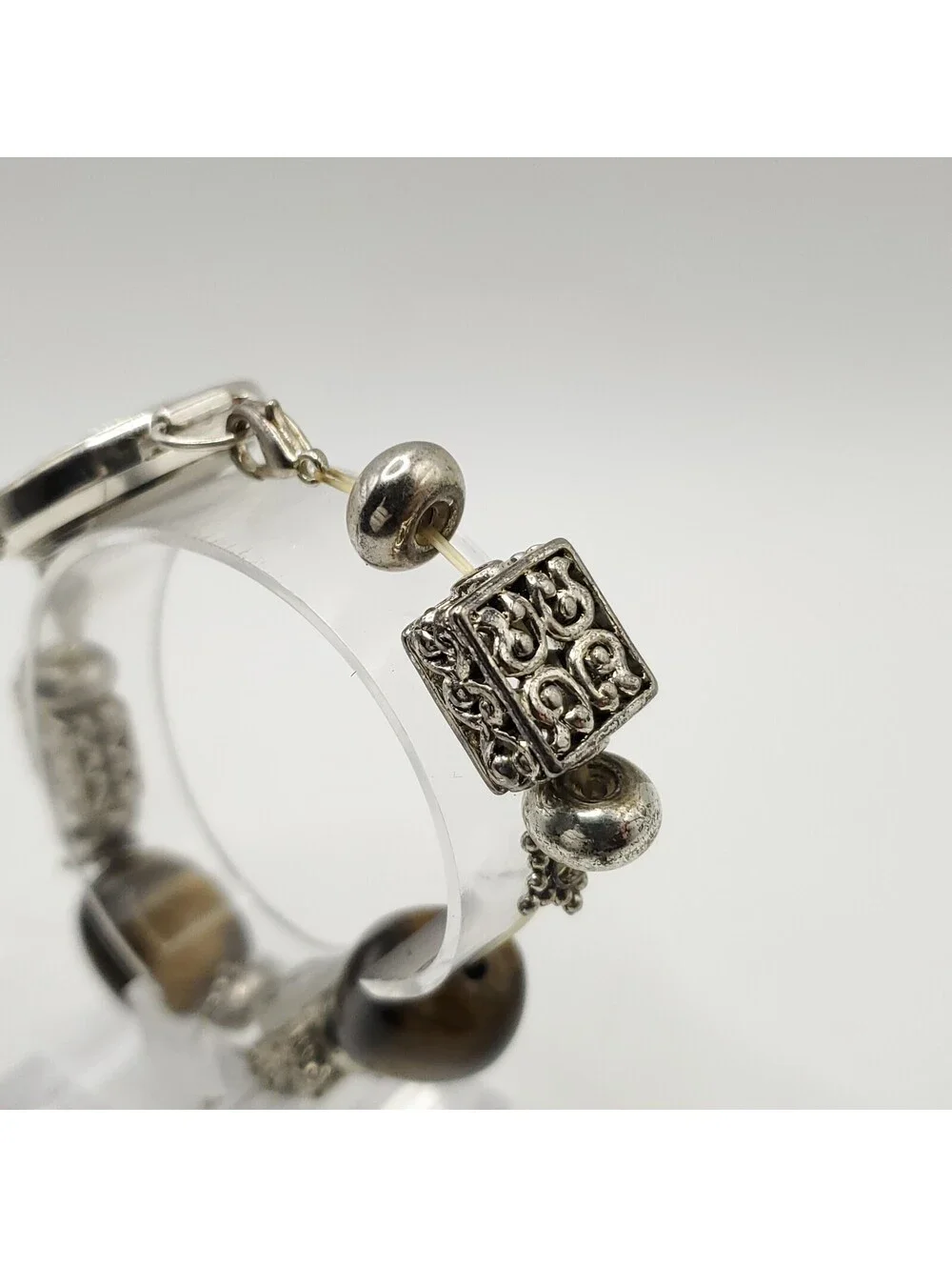 Geneva Beaded Bracelet 28mm Silver Tone Womens Watch New Battery